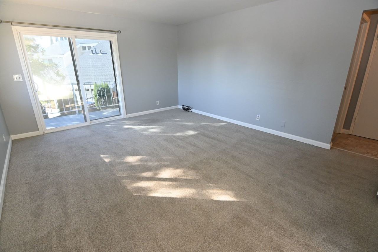 3993 Starview Dr #4 - Photo 4 of 15