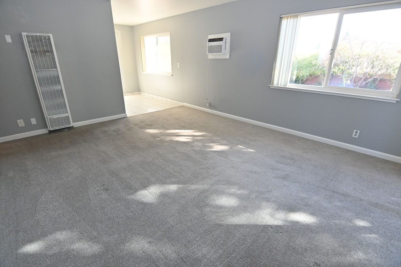 3993 Starview Dr #4 - Photo 5 of 15