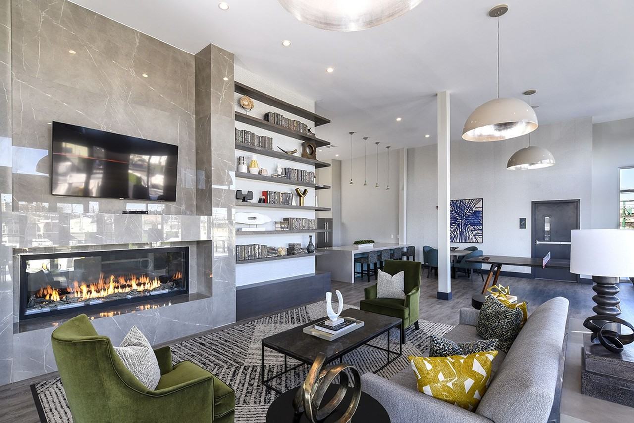 SilverLake - Photo 6 of 50