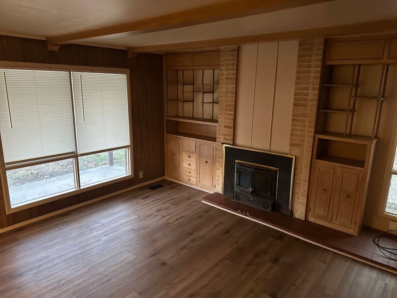 1421 W Huntsville Ave - Photo 5 of 25