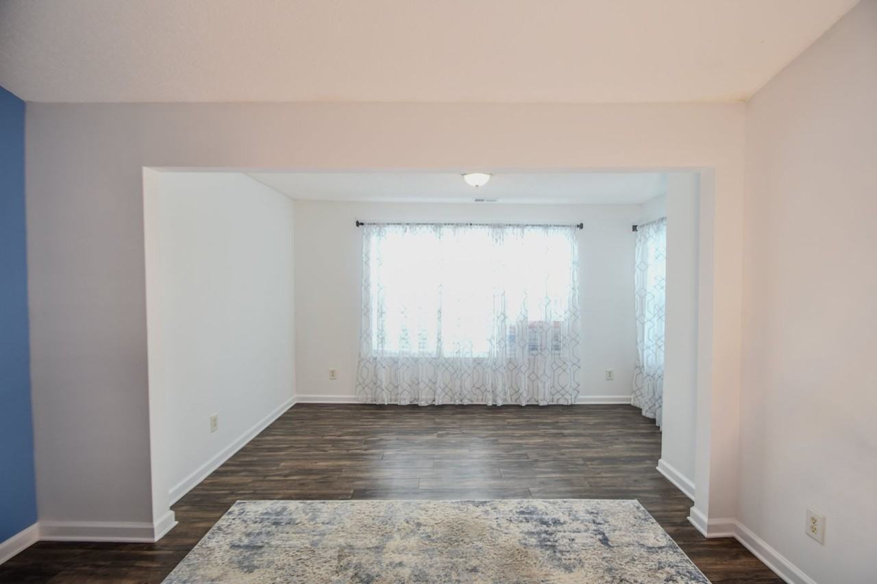 5301 Walden Park Dr - Photo 3 of 25