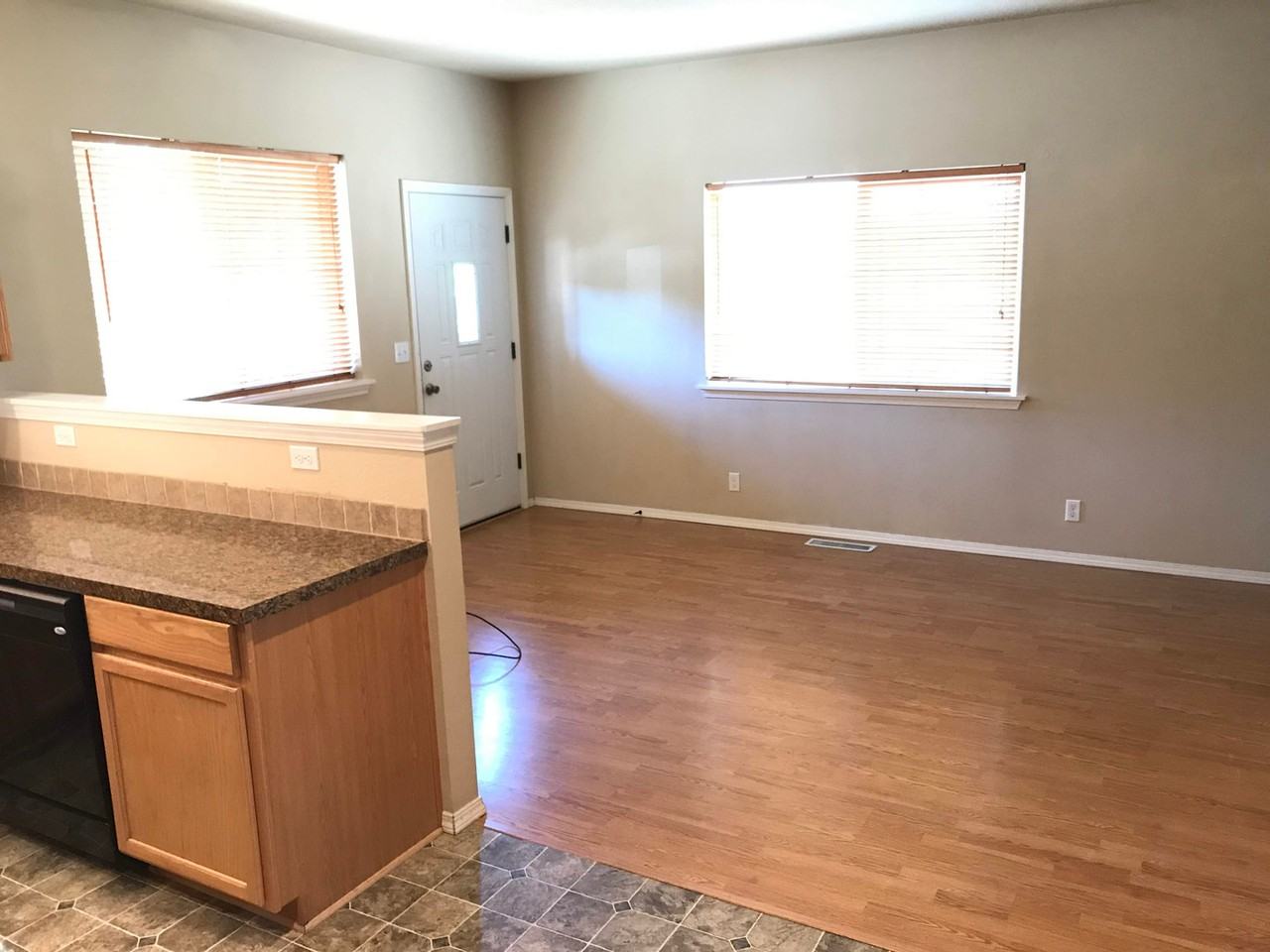 2556 Bailey Hill Rd - Photo 5 of 16