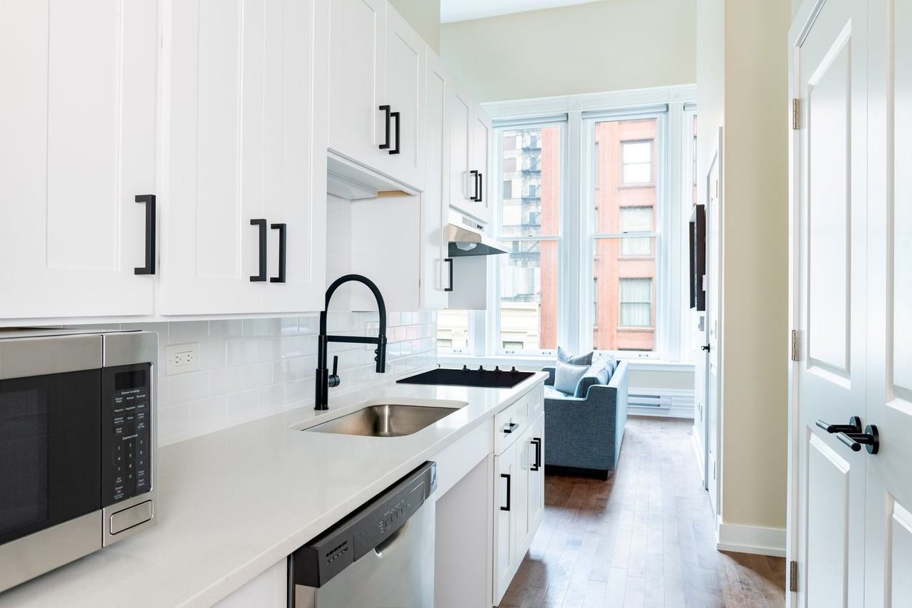 19 S Wabash Ave - Photo 5 of 15