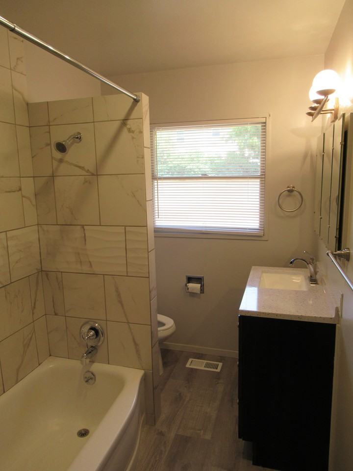 903 Cunningham Ln S - Photo 5 of 22