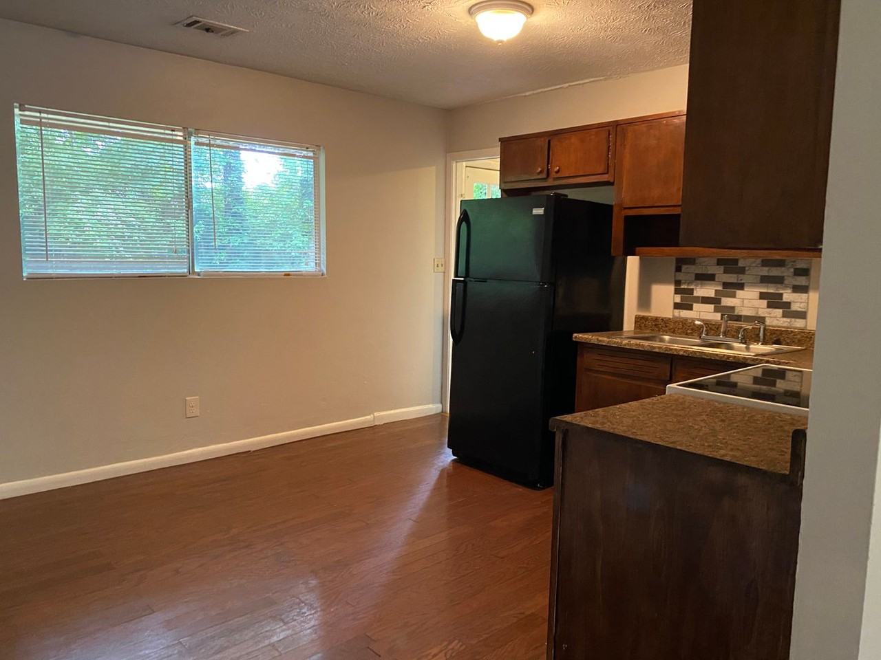 777 Jeb Stuart Dr - Photo 3 of 10