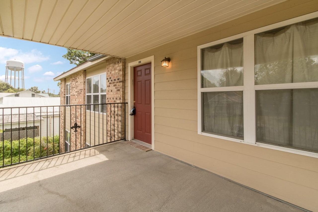 Leblanc Place Apartments - Photo 2 of 10