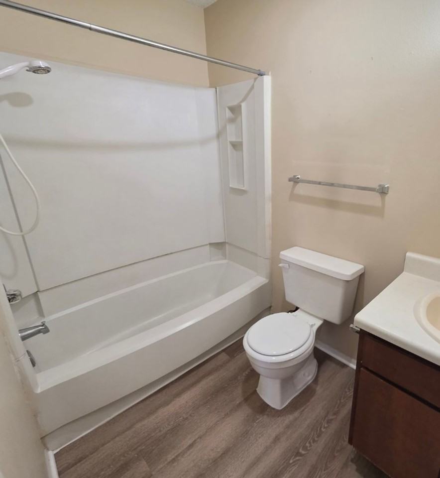 Leblanc Place Apartments - Photo 7 of 10