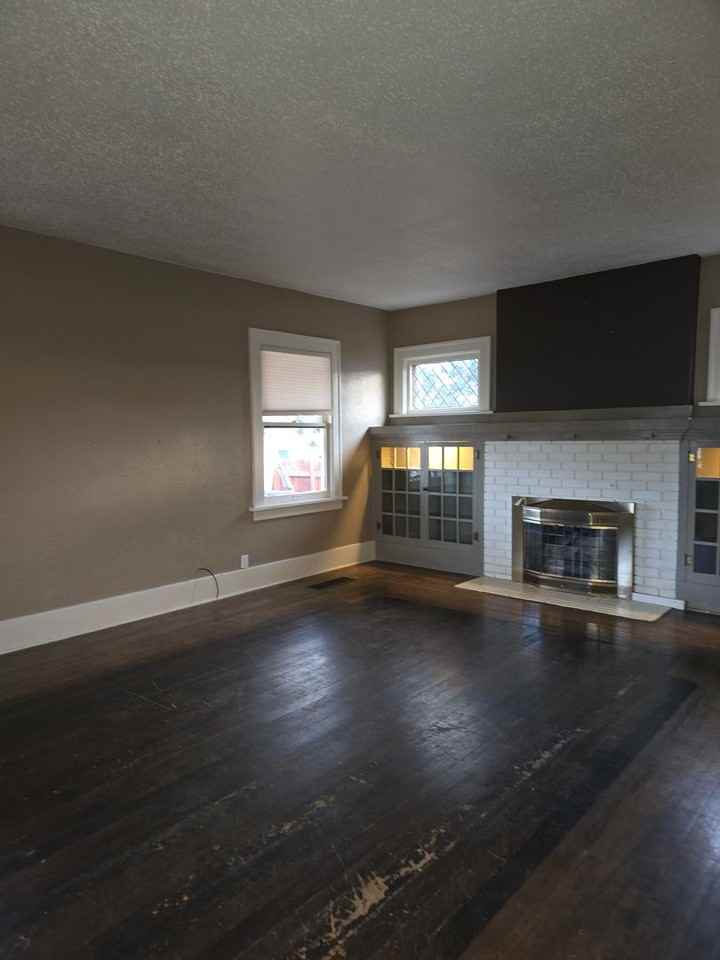 302 S Lincoln St - Photo 6 of 17