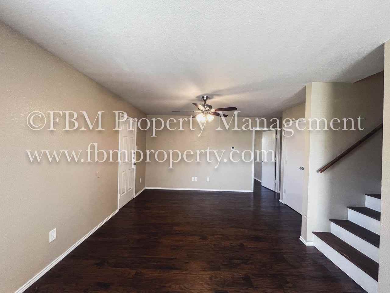 400 Kings Way Dr #B - Photo 3 of 17