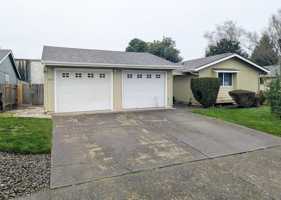 featured image of 341 Aaron Ct Ne