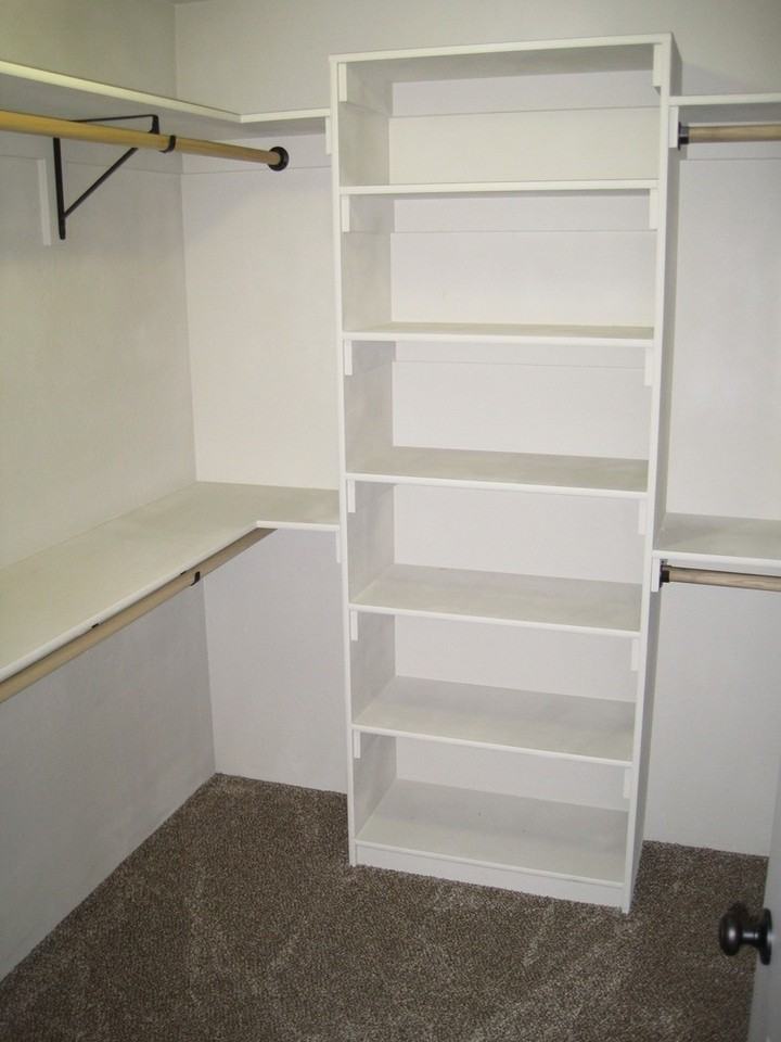 864 Virginia Dr - Photo 2 of 14