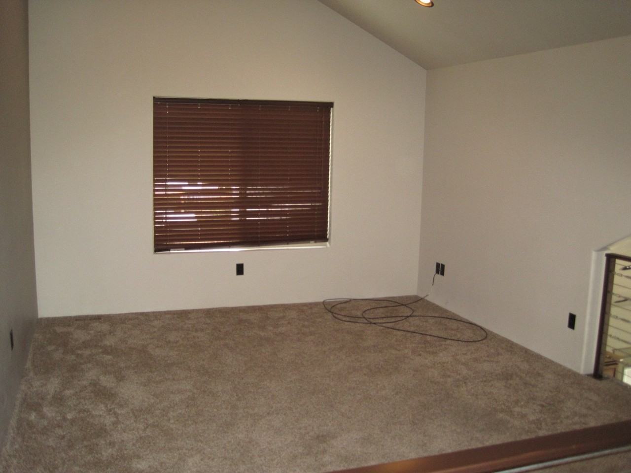 864 Virginia Dr - Photo 5 of 14