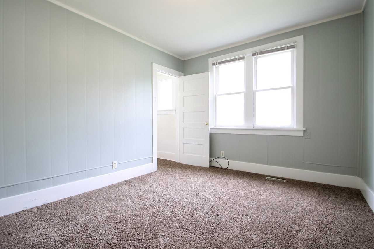 2516 Corby St - Photo 6 of 8