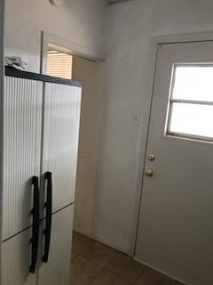 2818 S 28th St - Photo 6 of 15