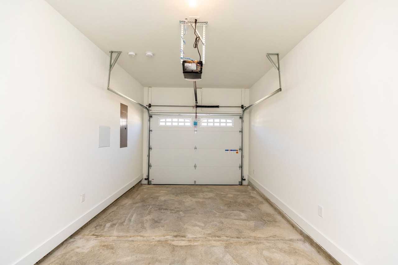 1254 Shades Ter - Photo 4 of 27