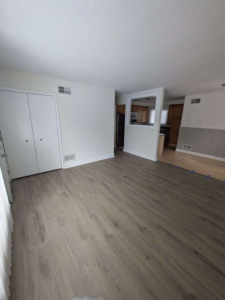 6340 Eastlawn Ave - Photo 5 of 25