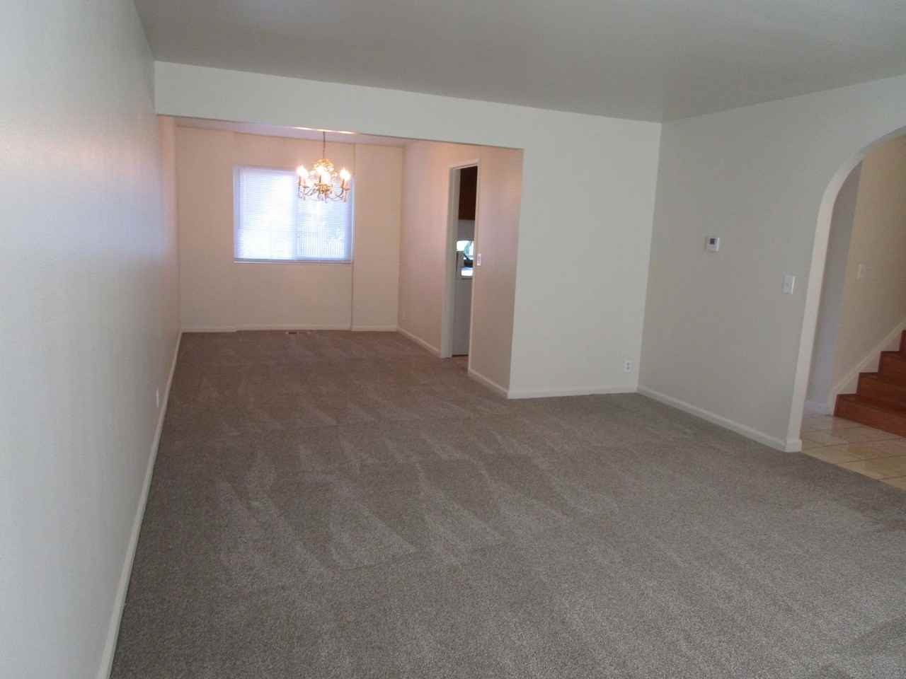 812 Briarwood Ct - Photo 2 of 17