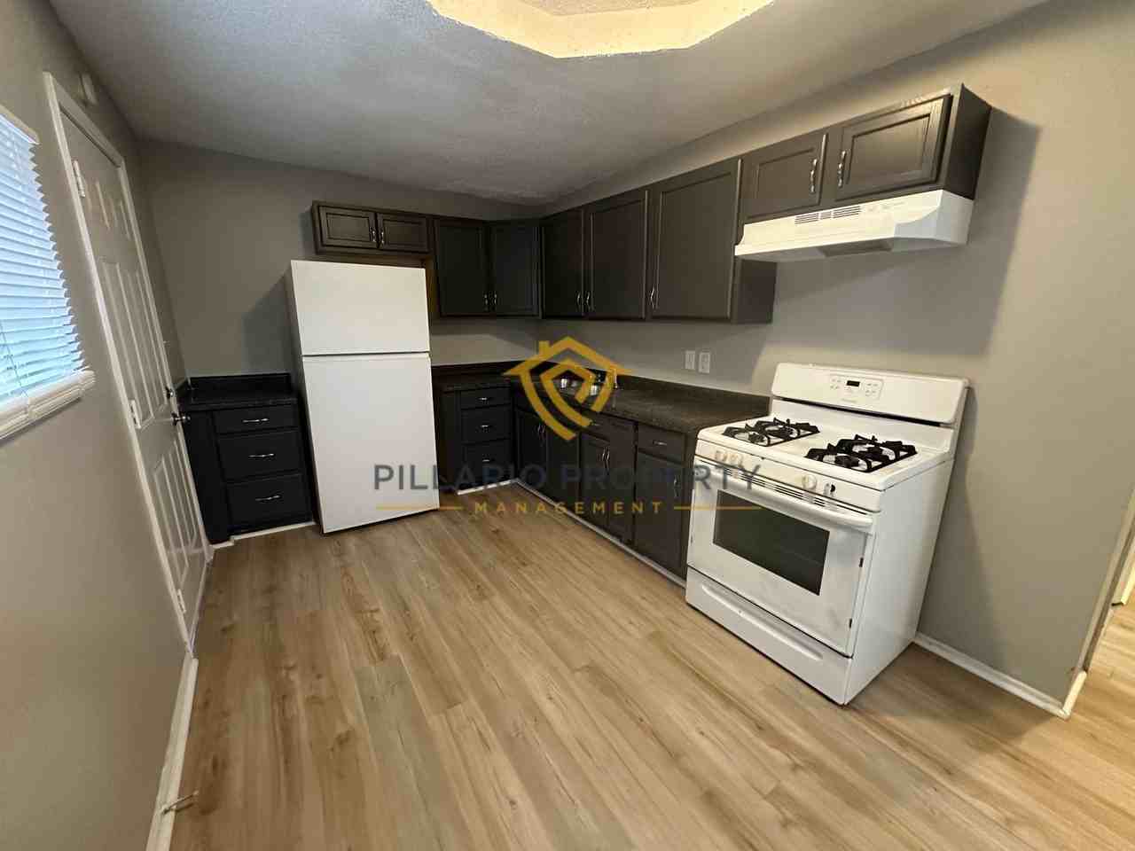 1730 Perkins Ave - Photo 3 of 14