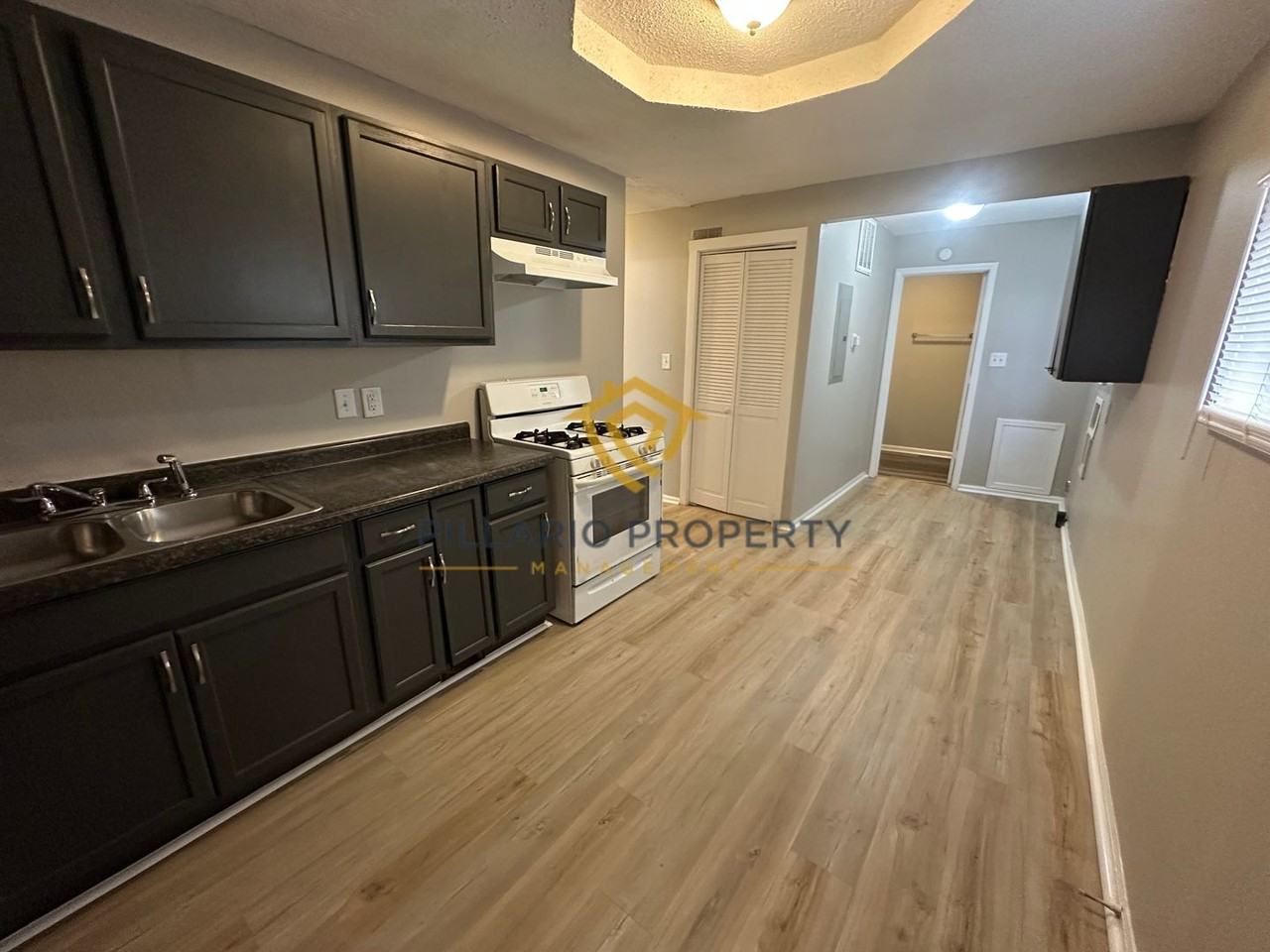 1730 Perkins Ave - Photo 4 of 14