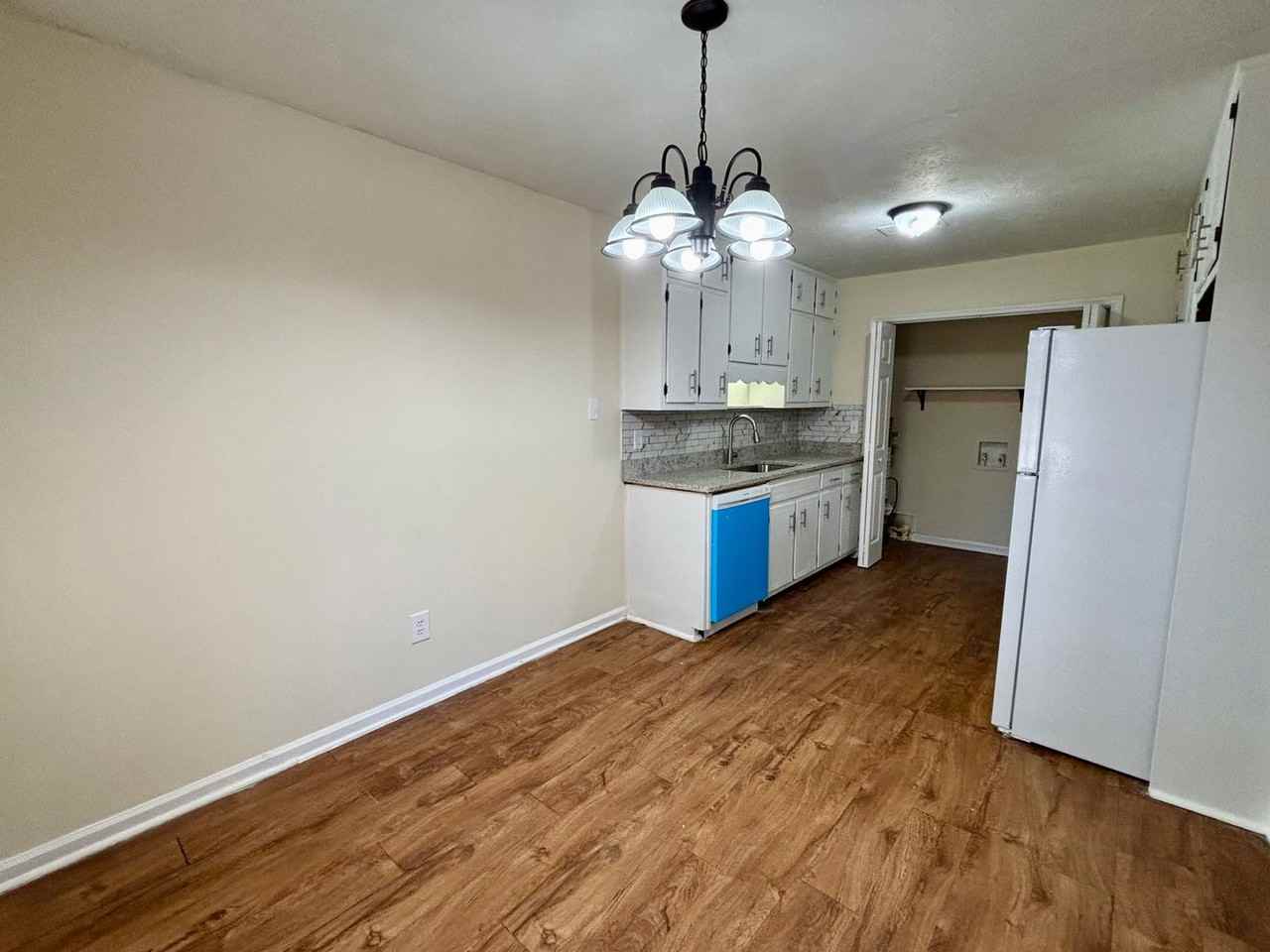 1579 Harbins Rd - Photo 6 of 21