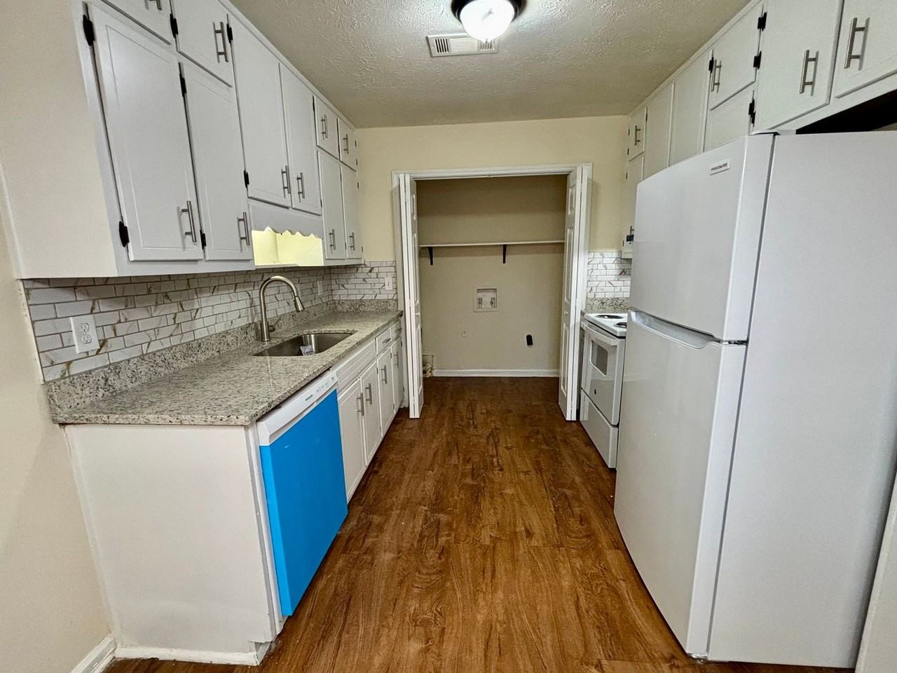 1579 Harbins Rd - Photo 7 of 21