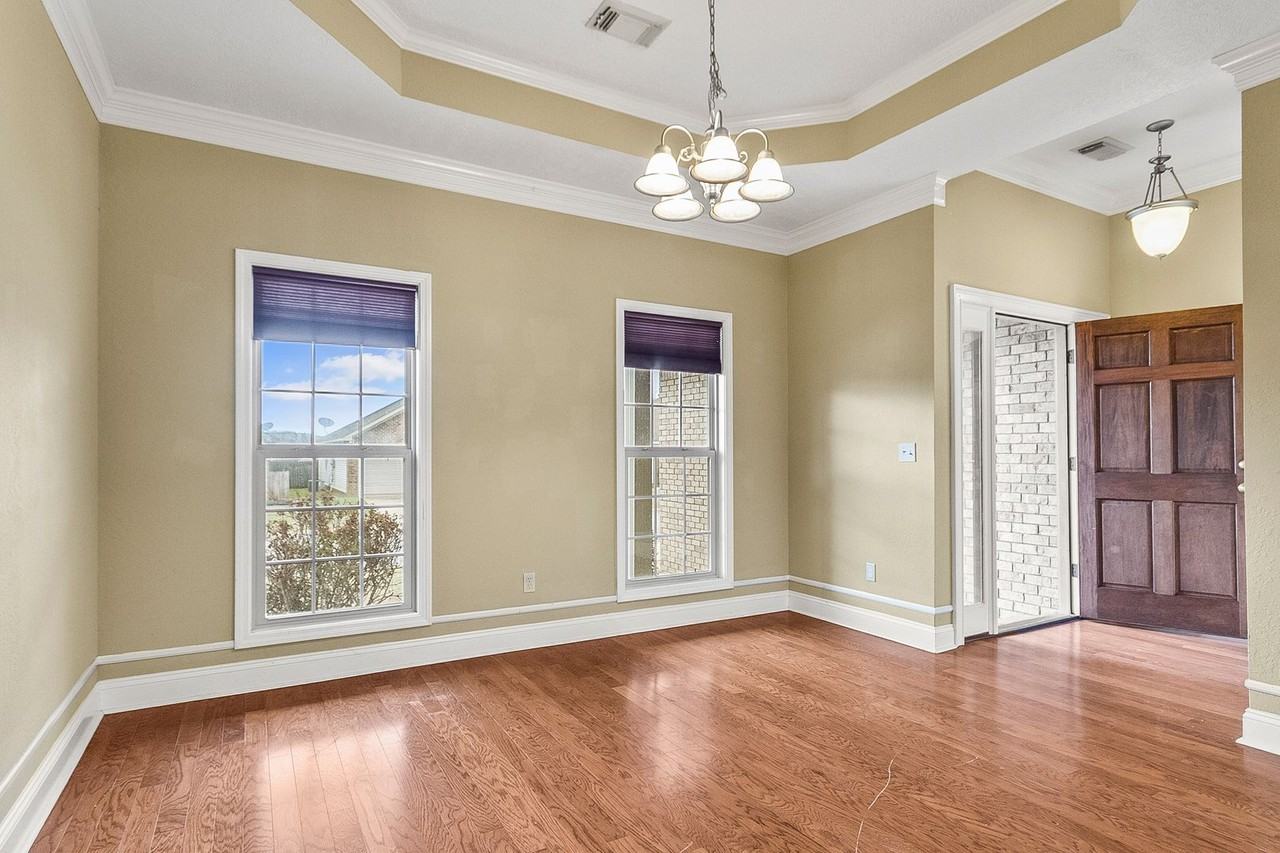 280 Old Bridge Rd - Photo 2 of 26