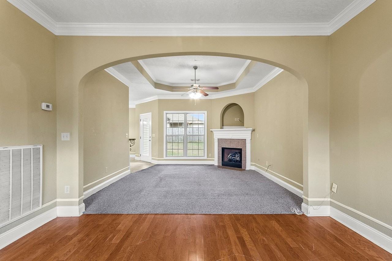 280 Old Bridge Rd - Photo 4 of 26