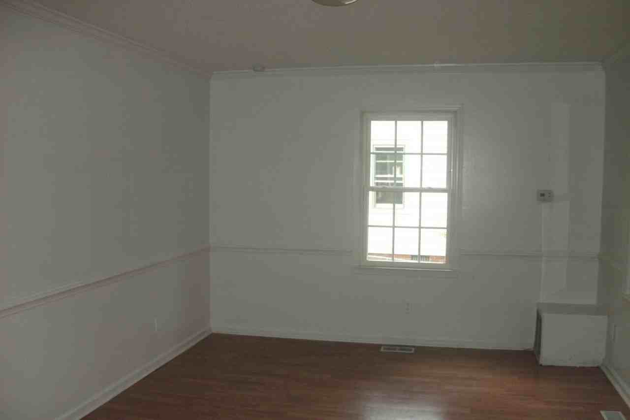 508 Charlotte St - Photo 5 of 8