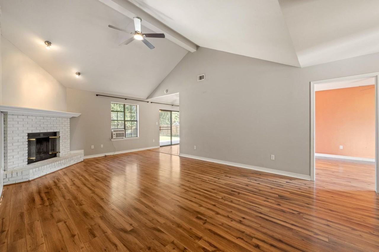 2240 Prytania Cir - Photo 7 of 31