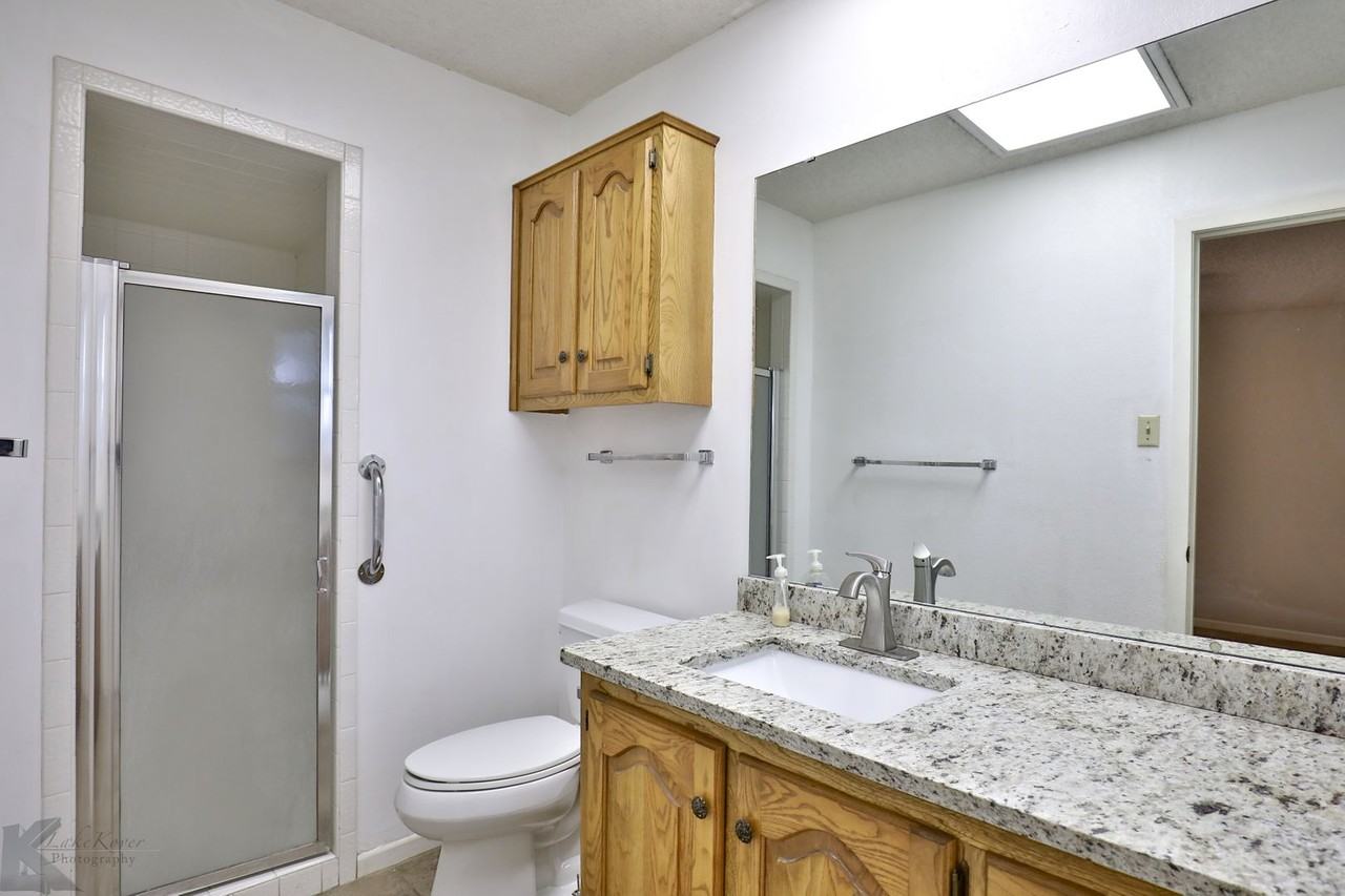 2501 Derby Rd - Photo 5 of 37