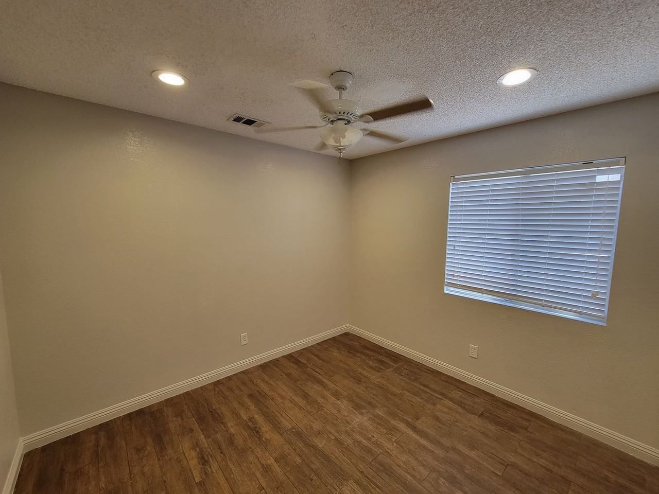 861 W Legion Rd - Photo 6 of 13