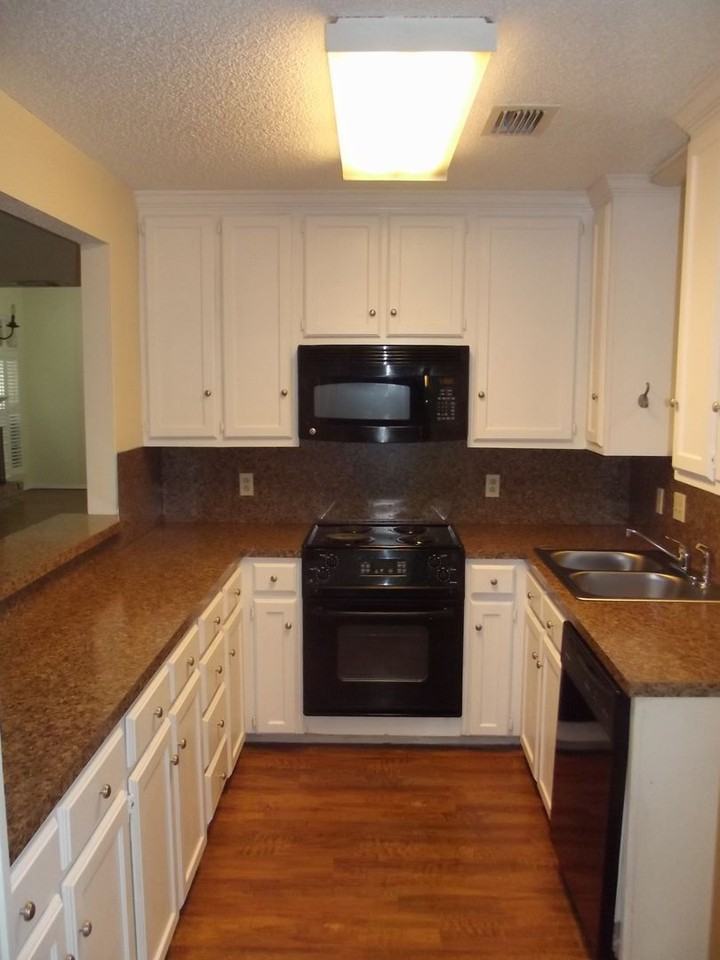 5106 79th Dr - Photo 5 of 16