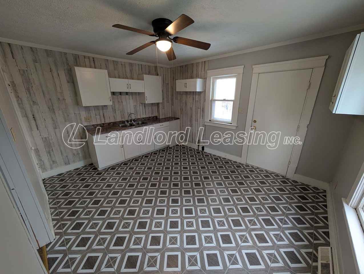 1847 E 34th St - Photo 4 of 11