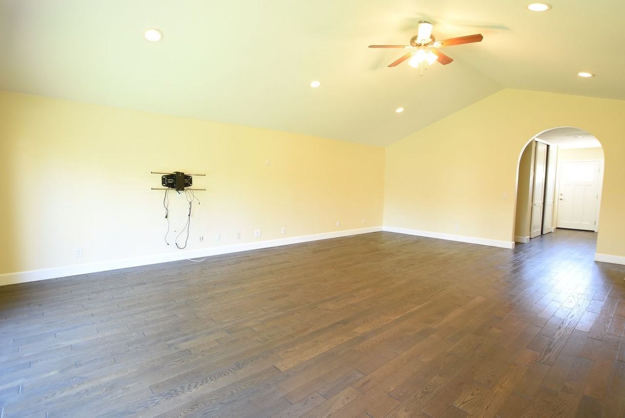 1396 Carrie Lee Way - Photo 7 of 16