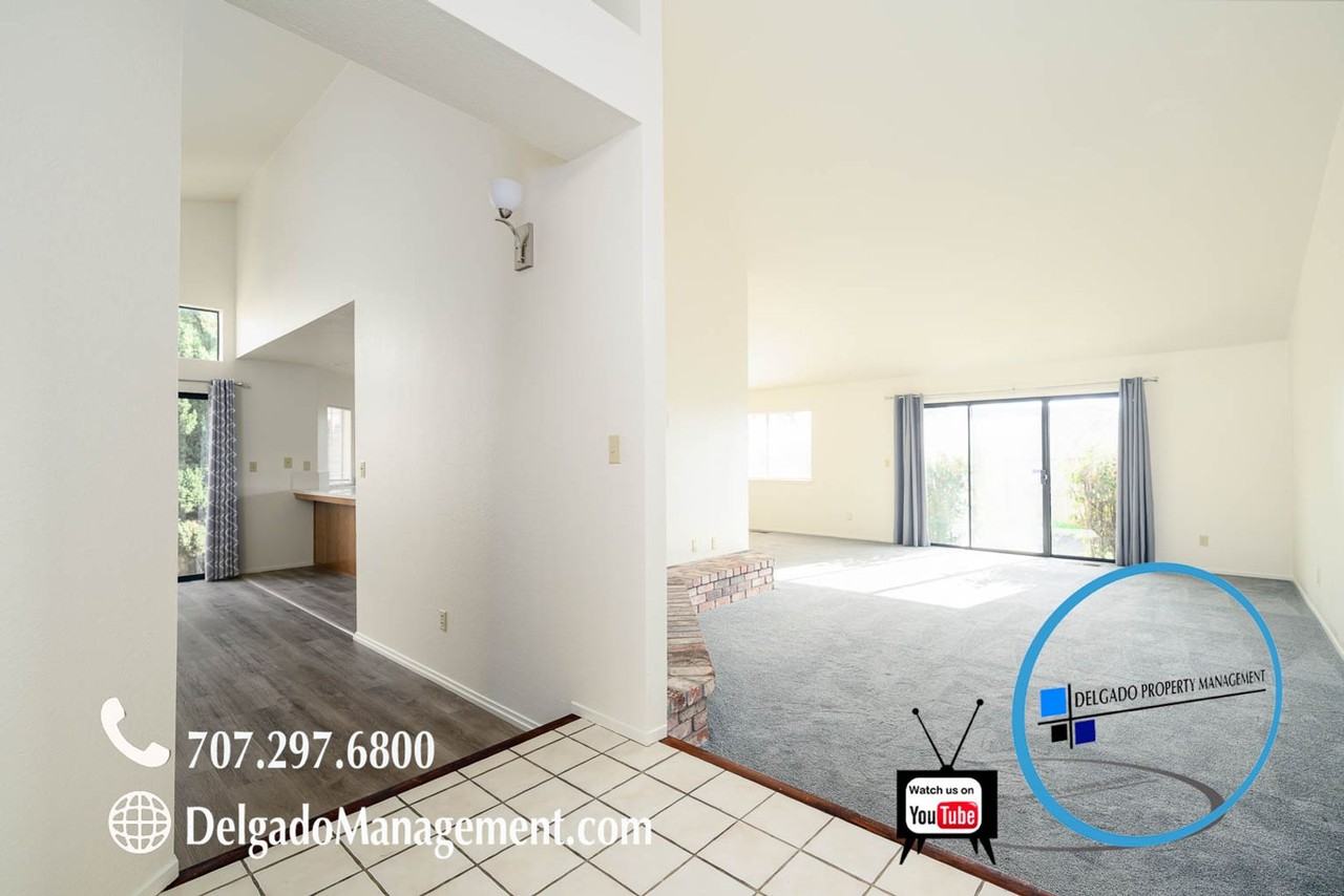 101 Winter Harbor Pl - Photo 4 of 33