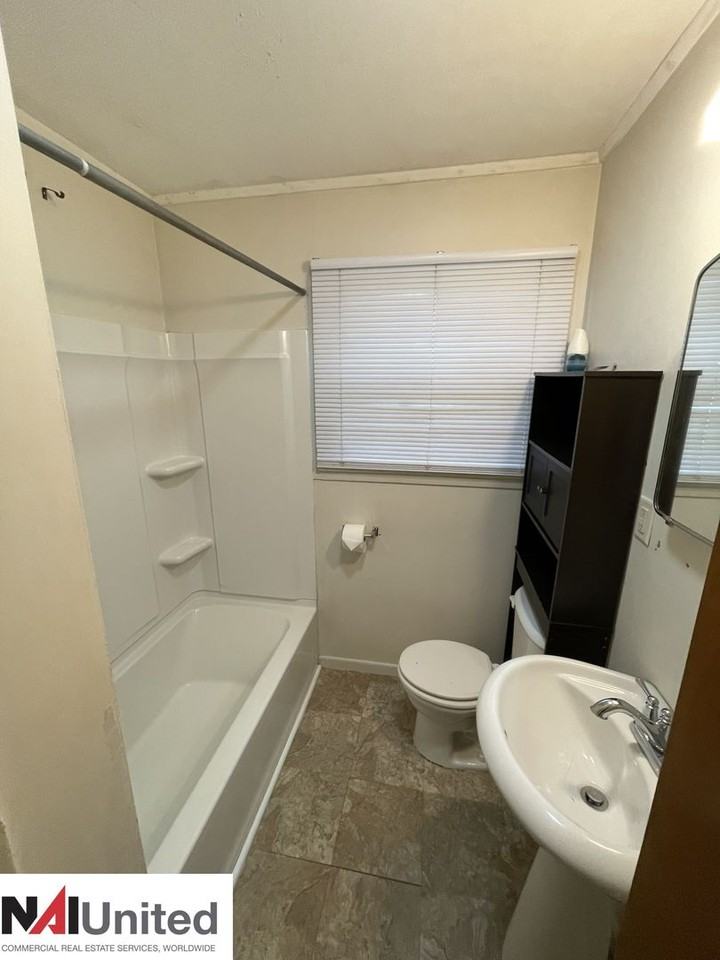 3018 Glenn Ave - Photo 4 of 10