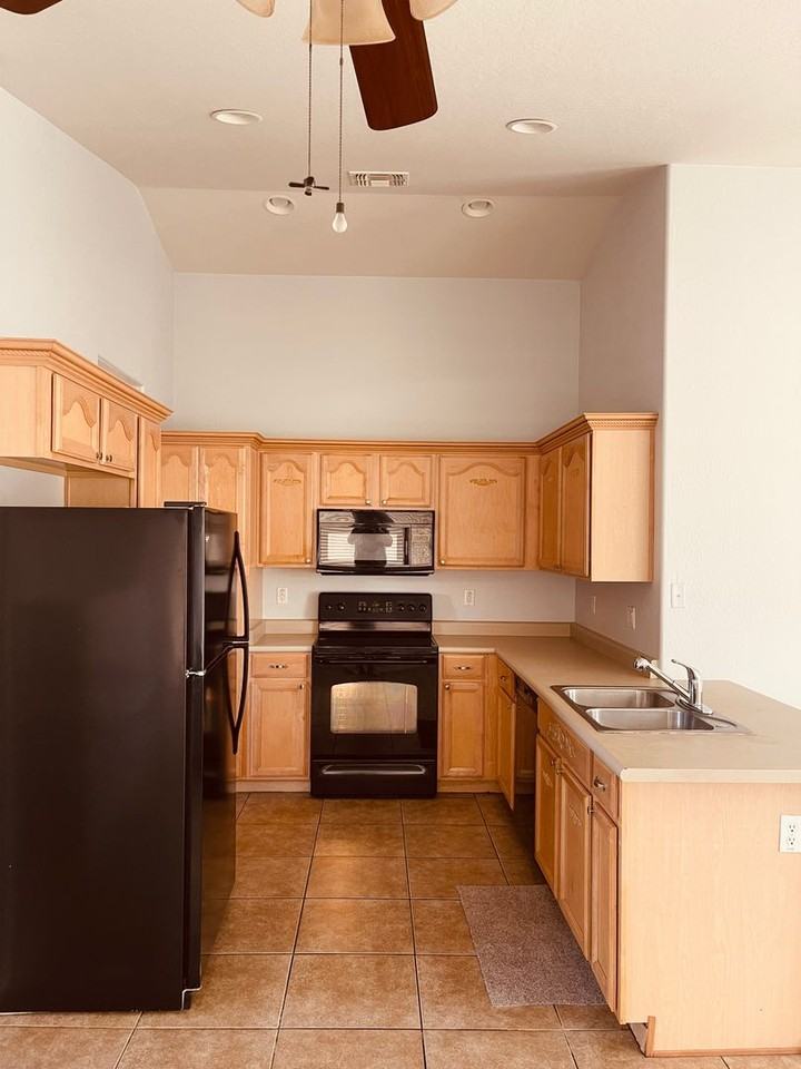 25645 W Dunlap Rd - Photo 3 of 30