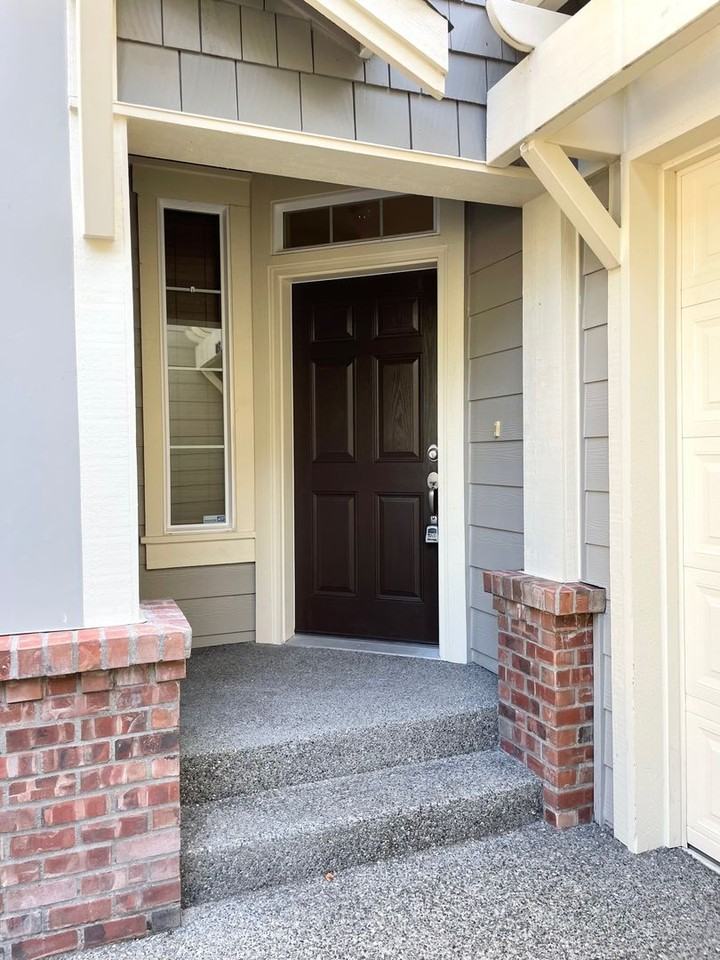 8208 233rd Pl Ne - Photo 2 of 30