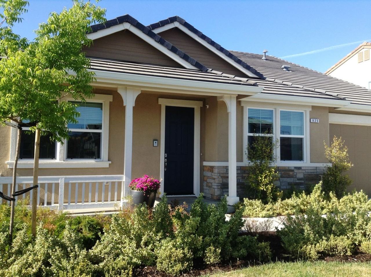 925 Fulton Way - Photo 3 of 20