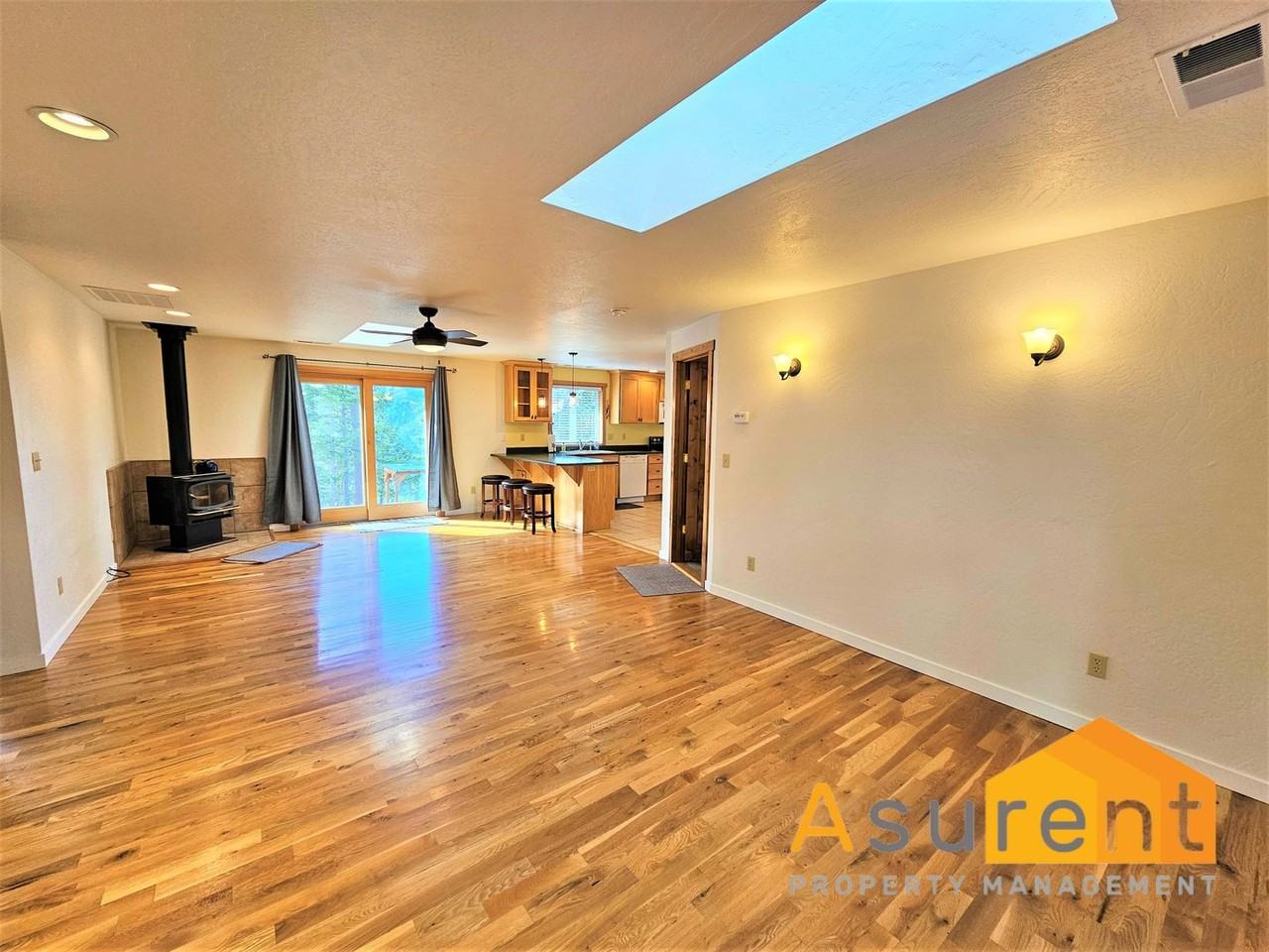 2602 Zemke Rd - Photo 3 of 20