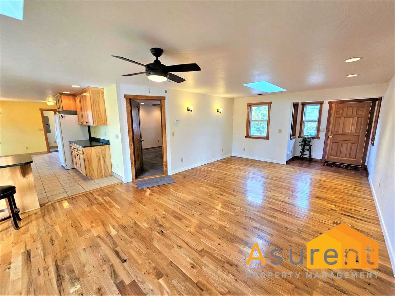 2602 Zemke Rd - Photo 6 of 20