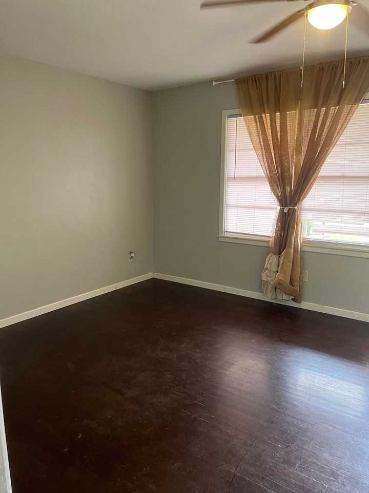 4050 Russell Ave - Photo 3 of 14