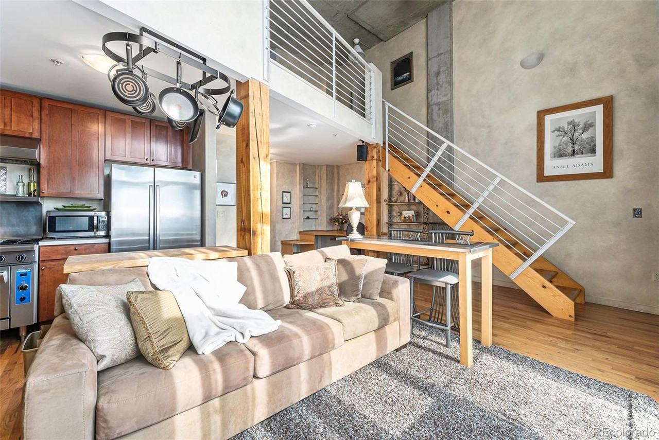 1050 Cherokee St - Photo 2 of 21