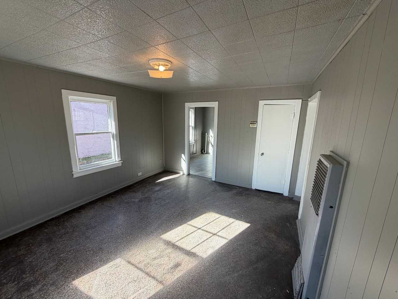 1838 Lyons St - Photo 3 of 15