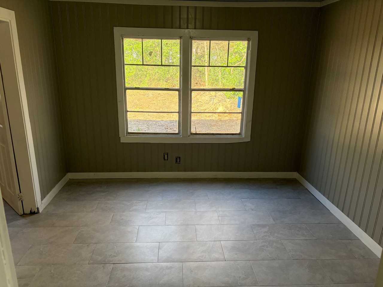 1838 Lyons St - Photo 4 of 15