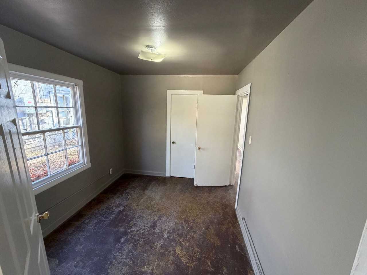 1838 Lyons St - Photo 5 of 15