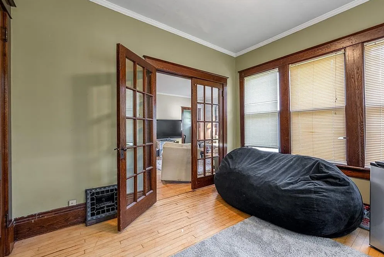 521 2nd Ave - Photo 4 of 22