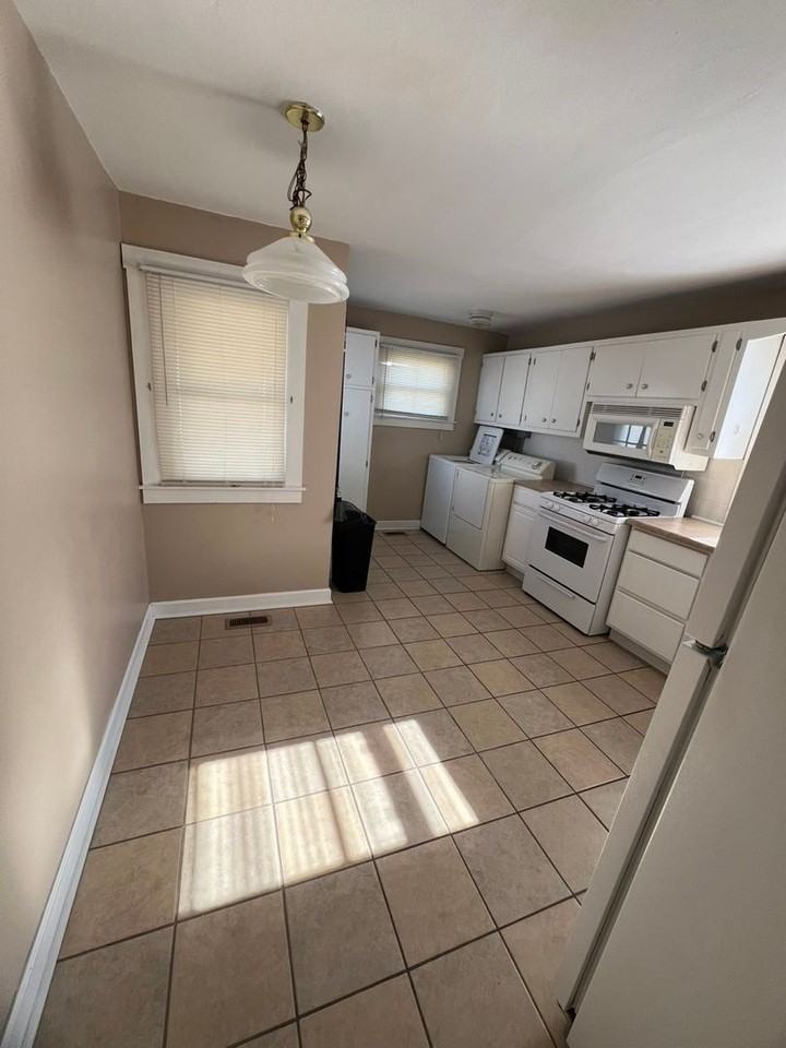 610 E 27th St - Photo 7 of 7