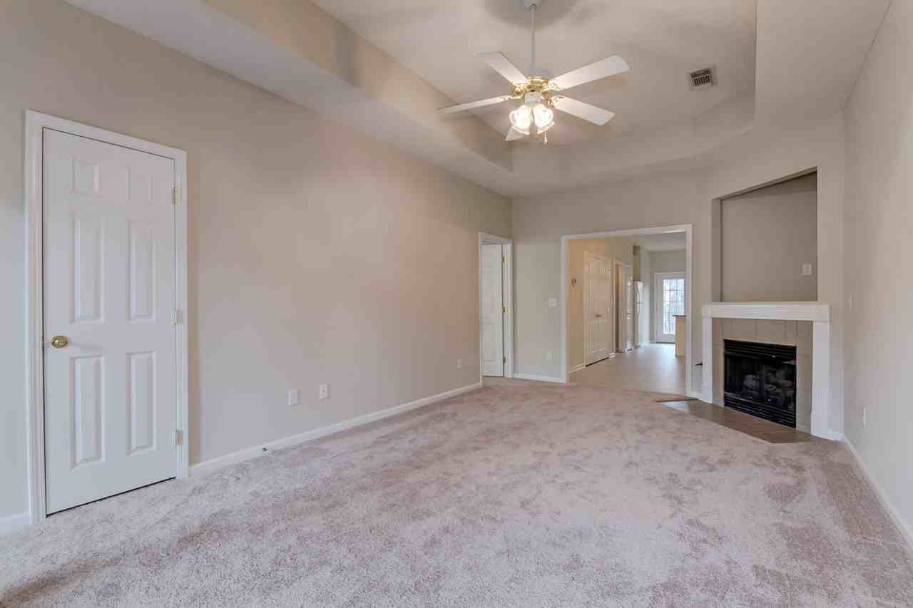 6426 Covington Villas Dr - Photo 4 of 28