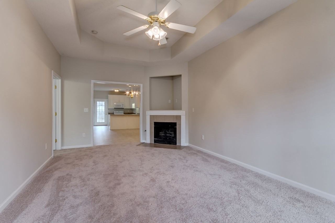 6426 Covington Villas Dr - Photo 5 of 28